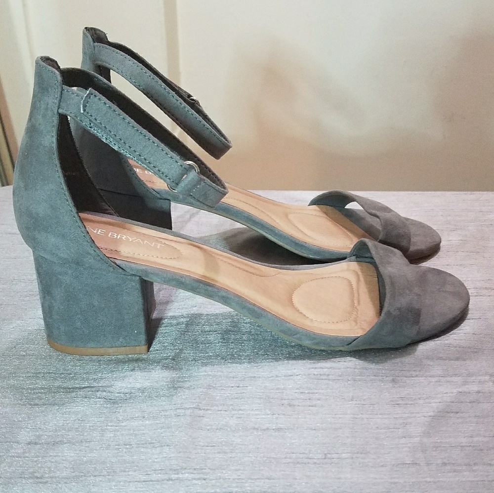 Lane Bryant Faux Suede Ankle Strap Shoe -11 Wide - Picture 2 of 6
